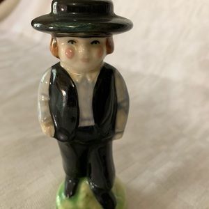 Ceramic Amish Boy (vintage)